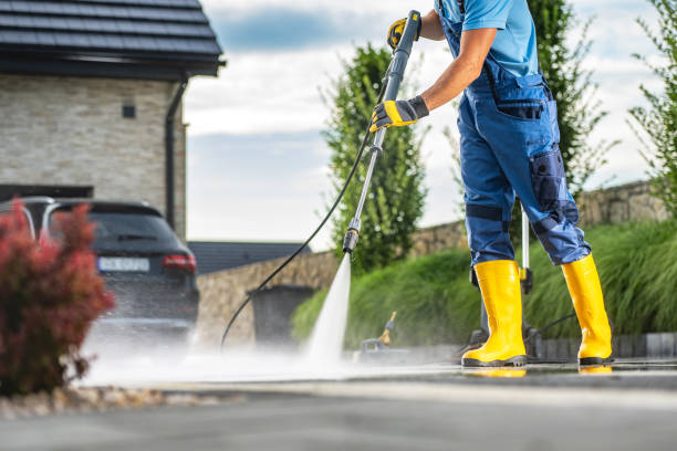 Best Driveway Pressure Washing  in Garden City, NY